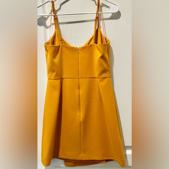 French Connection Whisper Sundae V-Neck Mini Knit Dress in Dijon - Picture 7 of 9